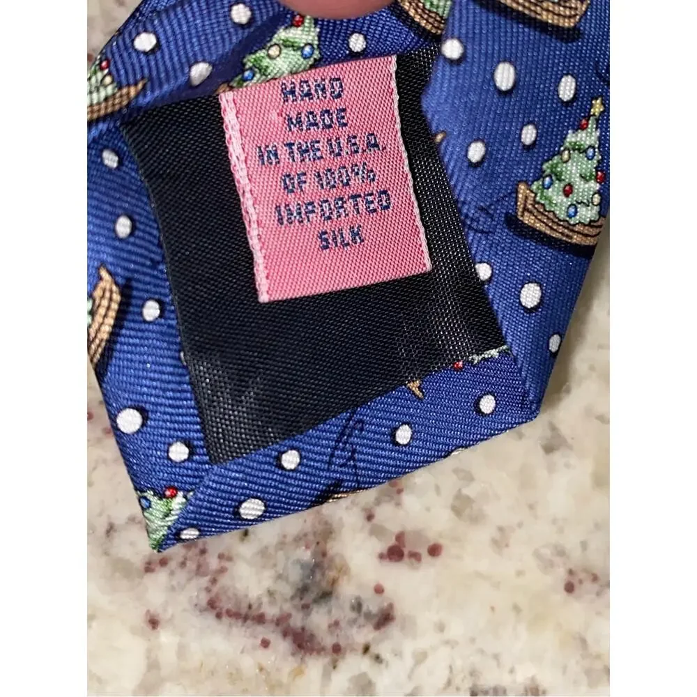 Vineyard Vines Boys 100% Silk Christmas Tree Tie